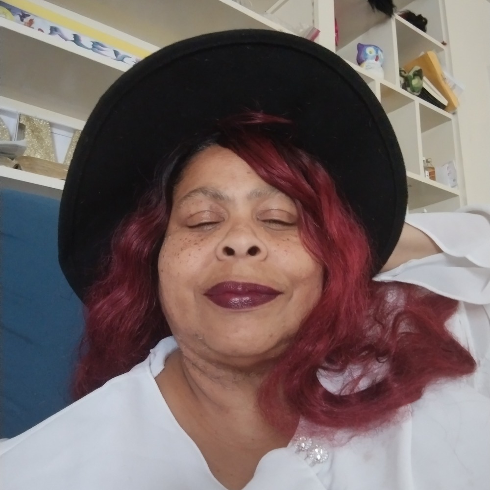 Meet your Posher, Mitzi